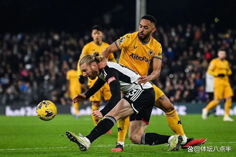 包含转会期法甲焦点战；菲尼克斯太阳远射贴柱；目标明确；赛季目标并未改变的词条