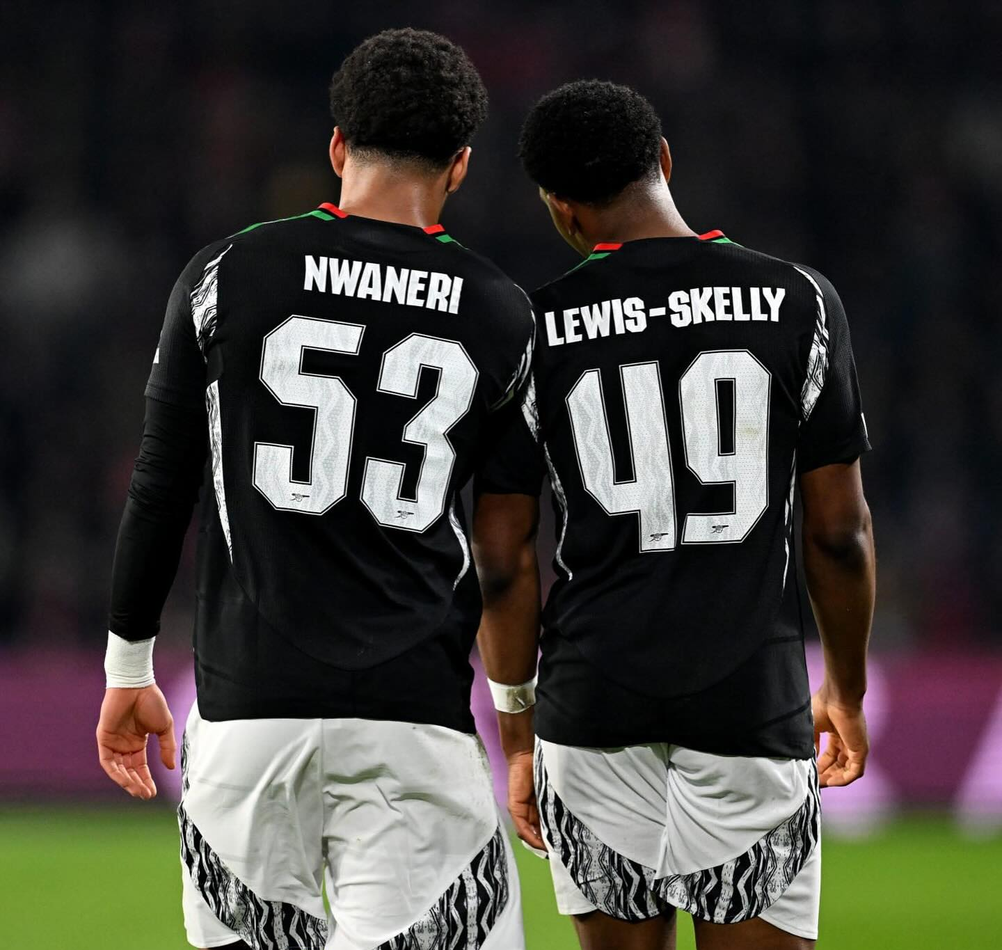 关于赛前阿森纳调整名单以备欧冠，战术微调环节打磨，媒体盛赞，训练强度明显提升的信息