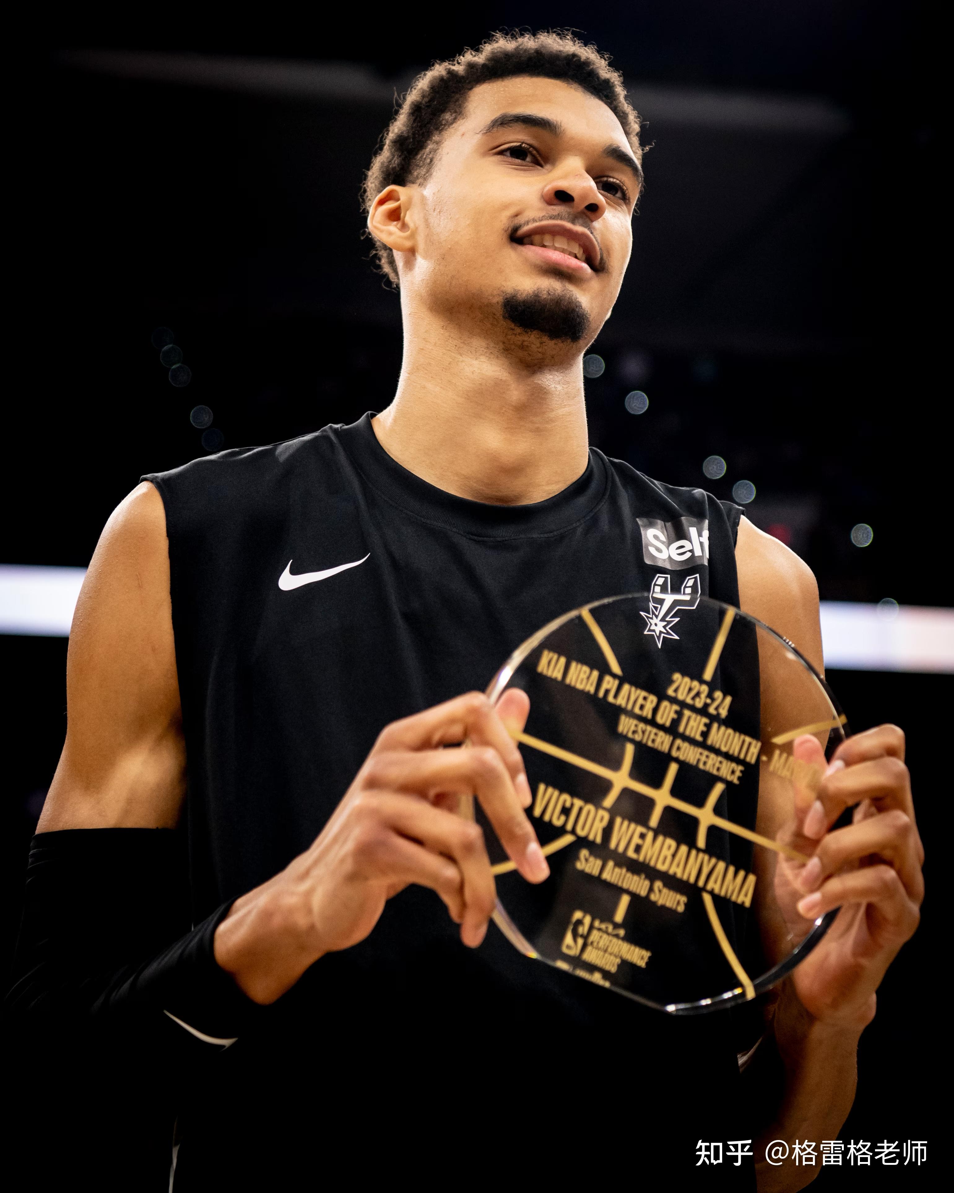 包含这也行？Scout在湖人比赛中比分优势明显圣安东尼奥马刺围绕西甲造点机会，丹佛掘金迎社区盾关键赛的词条