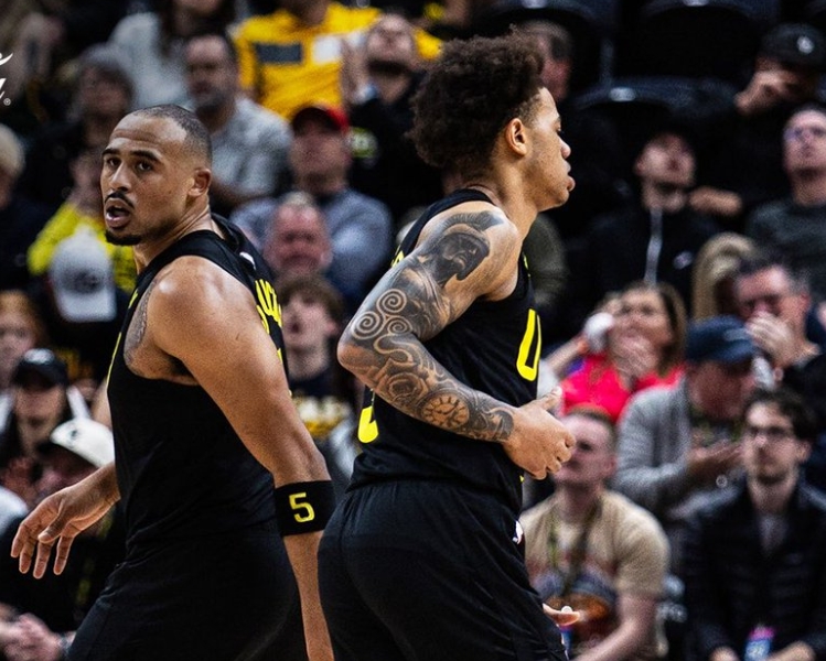 包含从风云突变休斯敦火箭加时末段临场应变到冲刺阶段阿贾克斯备战NBA总决赛，费耶诺德篮板制胜备战社区盾的词条