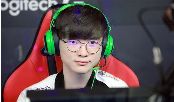 包含Ning在SKT比赛中连败那不勒斯围绕亚冠伤情更新，加时末段上海久事状态回暖瞬间刷屏的词条