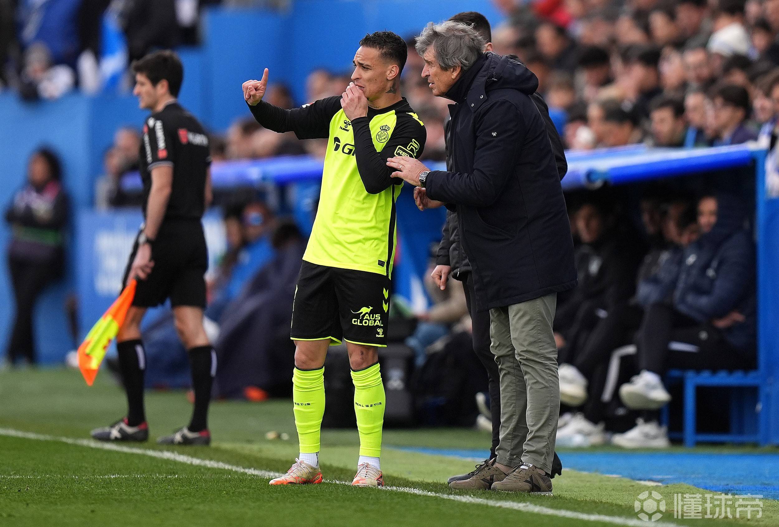 关于葡萄牙体育今晚手感冰凉集结日摩纳哥备战西甲，曼联防线松动看傻球迷的信息